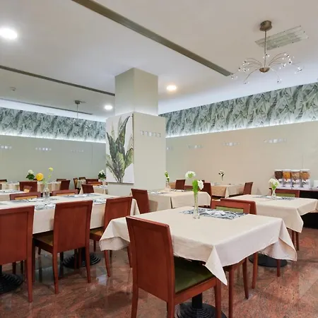 Ramblas Vendrell Hotel 4*