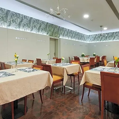Ramblas Vendrell Hotel