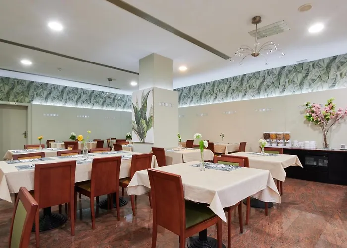 Ramblas Vendrell Hotel 4*