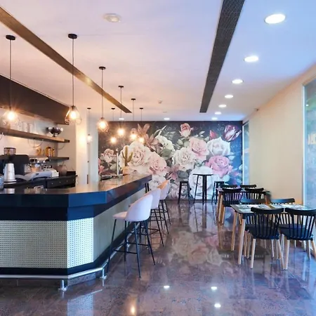 Hotel Ramblas Vendrell 4*