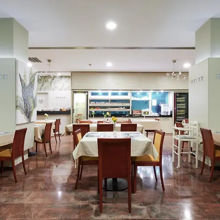 Hotel Ramblas Vendrell 4*