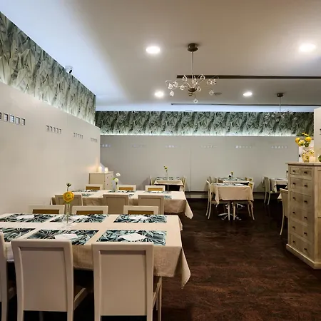 Ramblas Vendrell Hotel
